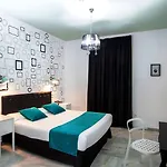Casual De Letras 2* إشبيلية